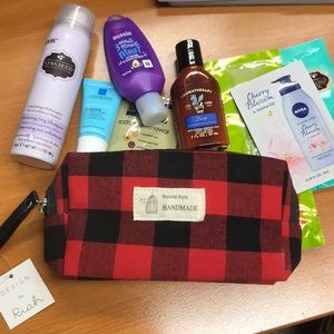 NWT Plaid Makeup Bag with Stocking Stuffers
